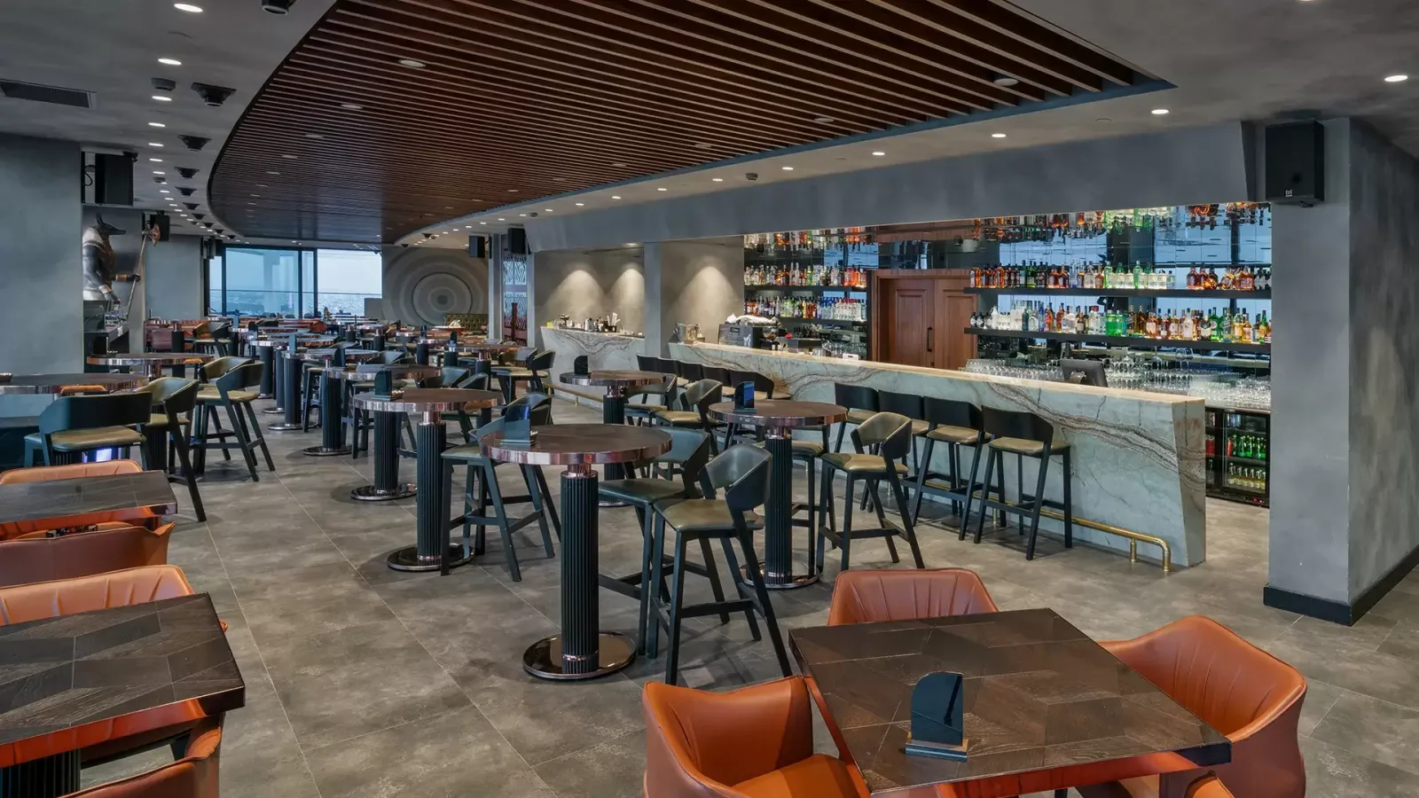 Skyline Lounge & Bar