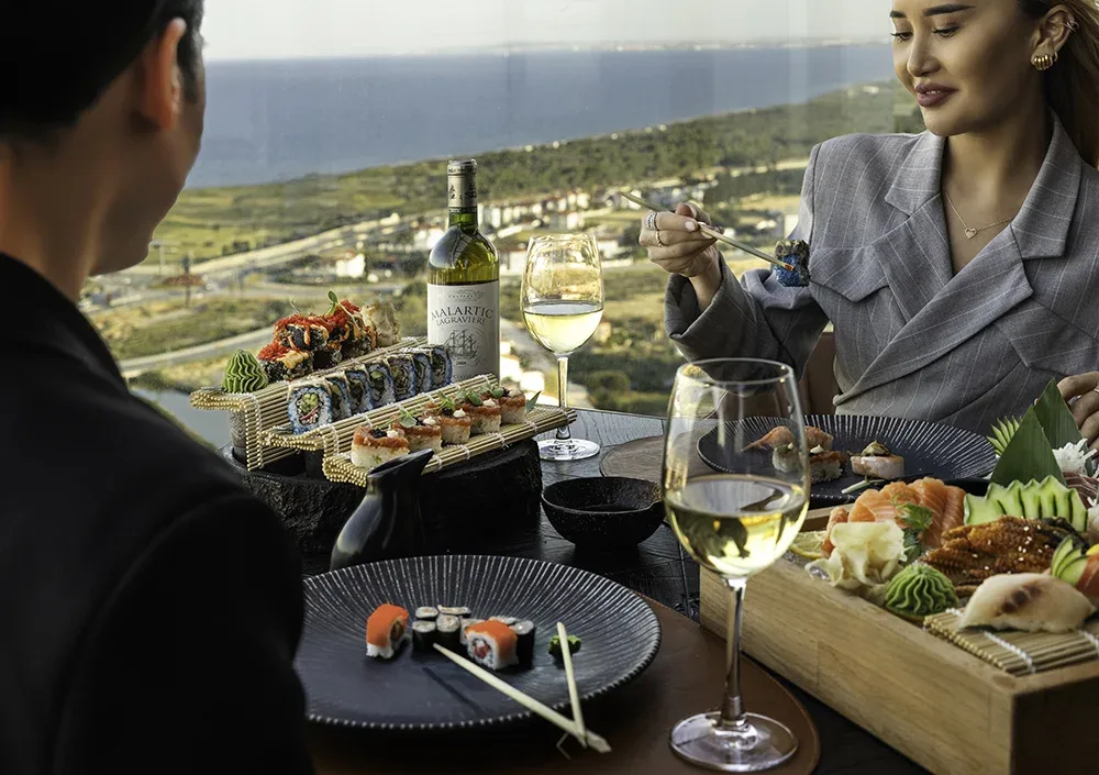 Skyline Lounge & Bar