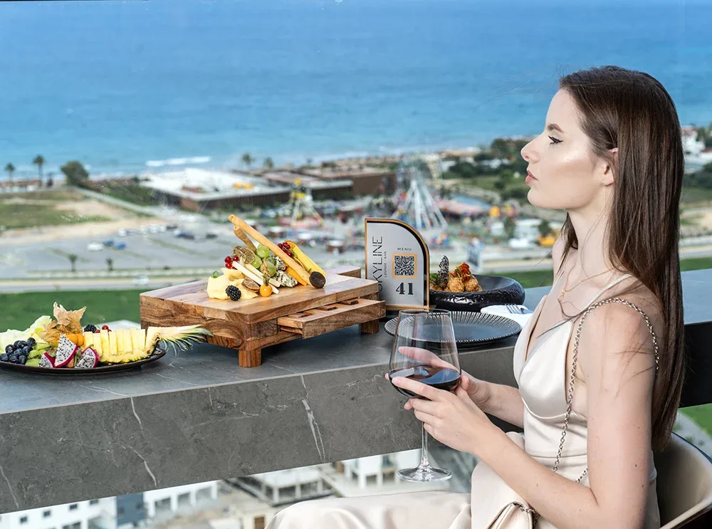 Skyline Lounge & Bar