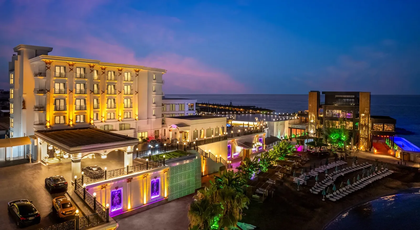 Les Ambassadeurs Hotel & Casino at dusk